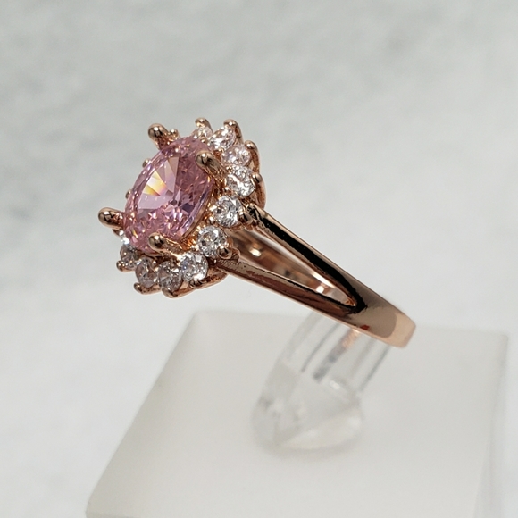 18k Rose Gold Pink Ring - Picture 5 of 8